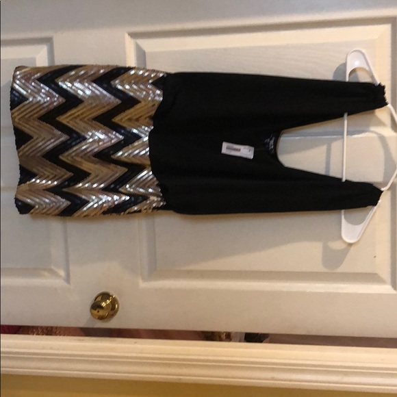 Short Side Strik Zigzag Dress - Black main image 1